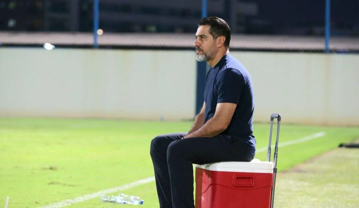سرمربی سابق پرسپولیس: تصمیم باشگاه درباره برکناری مدیر قبلی باید پذیرفته شود