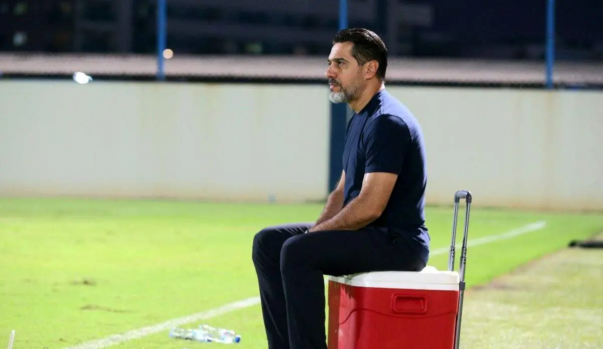 سرمربی سابق پرسپولیس: تصمیم باشگاه درباره برکناری مدیر قبلی باید پذیرفته شود