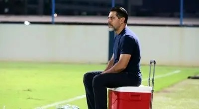 سرمربی سابق پرسپولیس: تصمیم باشگاه درباره برکناری مدیر قبلی باید پذیرفته شود