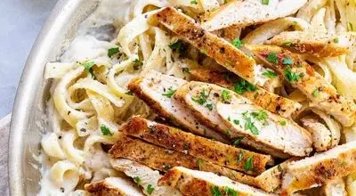 طرز تهیه اسپاگتی مرغ رستورانی با طعمی عالی و بی نظیر
