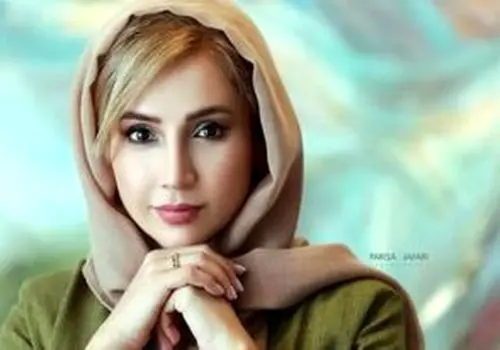 شبنم قلی‌خانی در کنسرت خواننده مشهور آن‌ورِ آبی