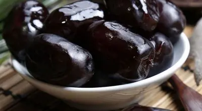 عوارض مصرف بیش‌ازحد خرما