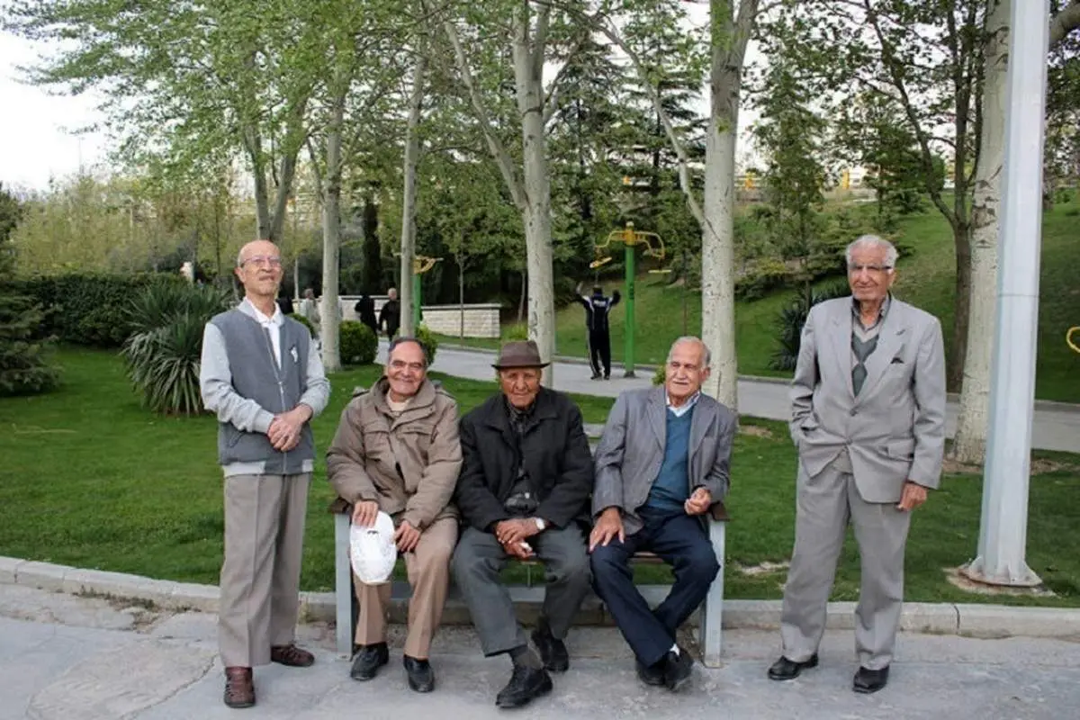 مبلغ عیدی بازنشستگان تعیین تکلیف شد/ عیدی بازنشستگان تامین اجتماعی ۲ برابر می‌شود؟
