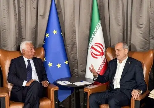 رئیس‌جمهور در دیدار جمعی از فعالان ضدجنگ در نیویورک: گفت‌وگوی تحت فشار فایده ندارد