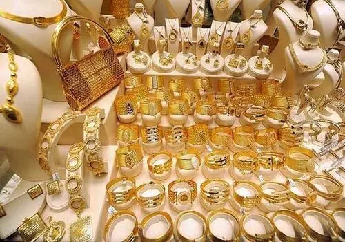 پیش ‌بینی قیمت طلا و سکه چهارشنبه ۵ آذر ۱۴۰۴ + جدول