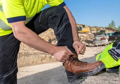 بهترین زمان برای خرید کفش از نظر یک متخصص طب فیزیکی