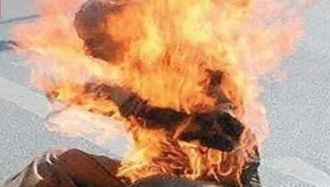  خودسوزی هولناک در میدان انقلاب