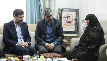 دیدار دکتر طحان‌نظیف با خانواده شهید ناظر «قدیر سرلک»