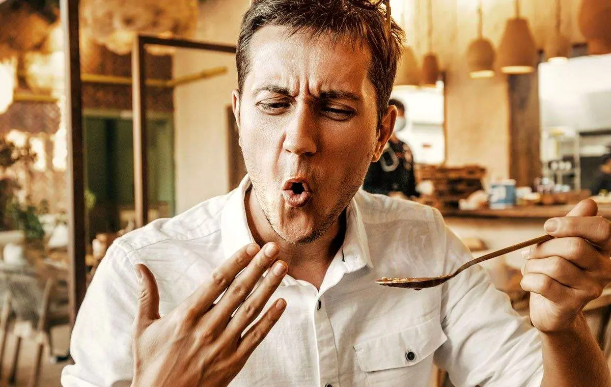 10 راهکار برای کاهش تندی خورشت/ از لبنیات تا نوشیدنیهای خنک