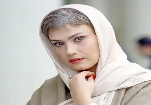 لادن مستوفی در ۵۴ سالگی با این استایل متفاوت دیده شد!