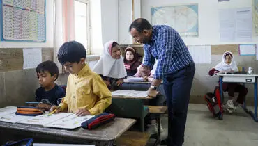  حق‌التدریس معلمان همراه با حقوق ماهانه پرداخت می‌شود

