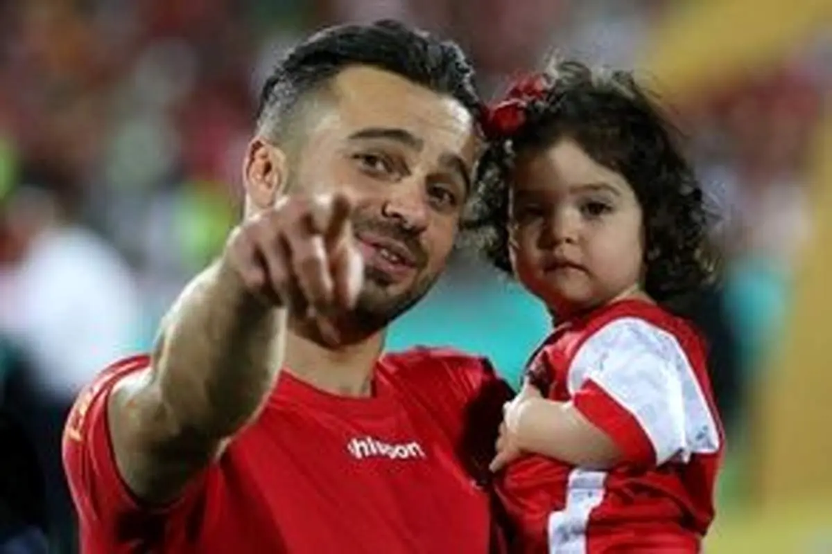 دلبری سروش رفیعی با تصاویری جدید از دخترانش