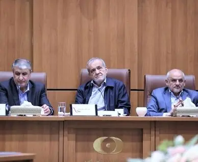 اسلامی: در نقاط مختلف کشور نیروگاه‌های برق اتمی احداث خواهند شد 