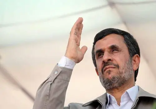 احمدی‌نژاد پس از مدت‌ها در تشییع خواهرش دیده شد