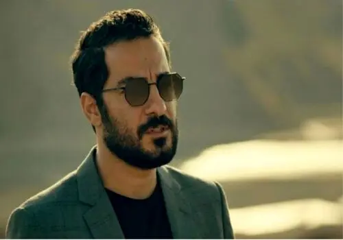 آغوش شیدا خلیق و همسرش روی صحنه تئاتر خبرساز شد + فیلم