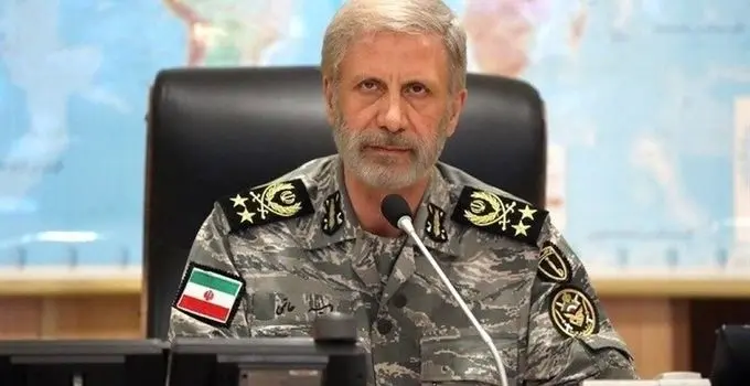 سرلشکر حاتمی: ما در هر شرایط در دفاع از نظام اسلامی تا پای جان ایستاده‌ایم