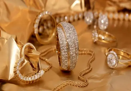 آخرین قیمت طلا و سکه امروز جمعه ۹ آبان ۱۴۰۴
