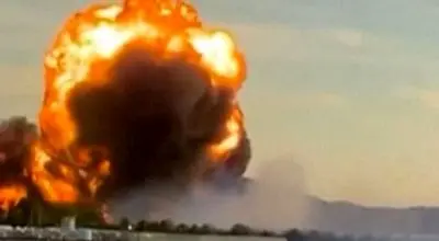 سقوط هواپیمای باری در آمریکا با ۱۸ کشته و زخمی 