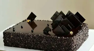 طرز تهیه کیک خیس شکلاتی با بافت نرم و طعم بی‌نظیر+ فیلم