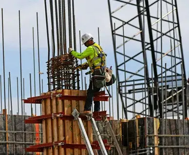  ۵۷ درصد بازار کار ایران غیررسمی است/ حقوق کارگران پاره‌وقت شفاف شد