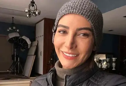 پیام صلح‌آمیز و امیدبخش فریبا نادری در میان اخبار نگران‌کننده پایتخت +عکس