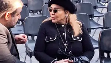 استایل کمی عجیب بهاره رهنما در مراسم ختم هادی مرزبان/ویدیو 