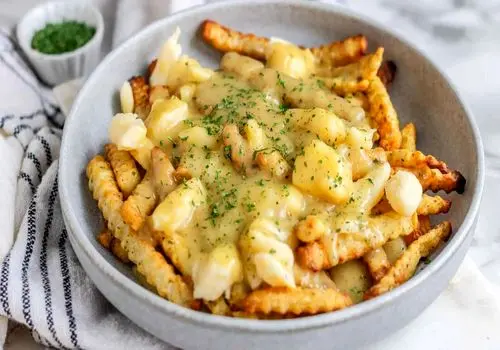 شام امشب با من: طعم لذیذ و خانگی؛ طرز تهیه پاپاس سیب‌زمینی با سس قارچ!
