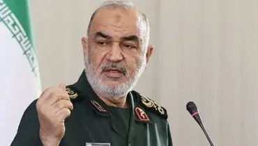 سردار سلامی: زمین، آسمان و دریا را بر دشمنان خواهیم بست