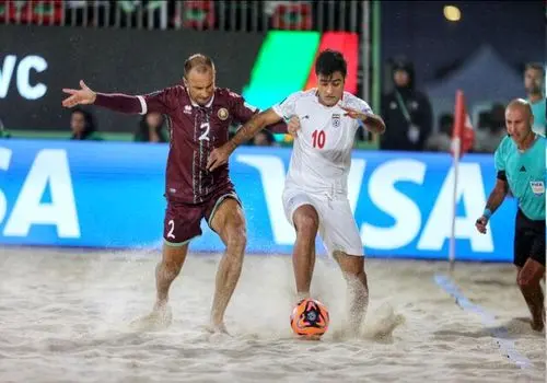  ساخت یک زمین فوتبال در آسمان چین!+ فیلم