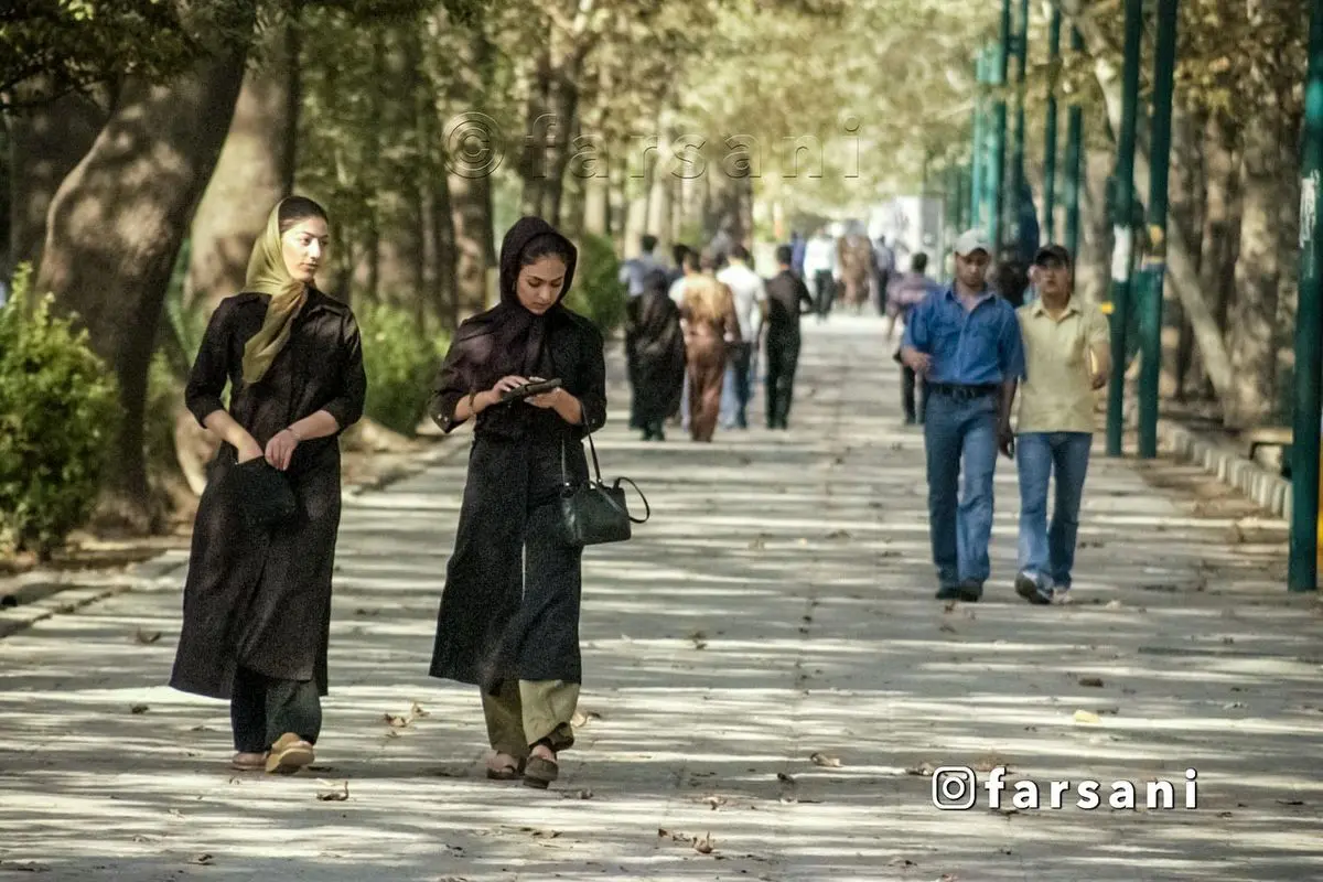 چند عکس دیدنی از حال وهوای تهران در دهه ۸۰