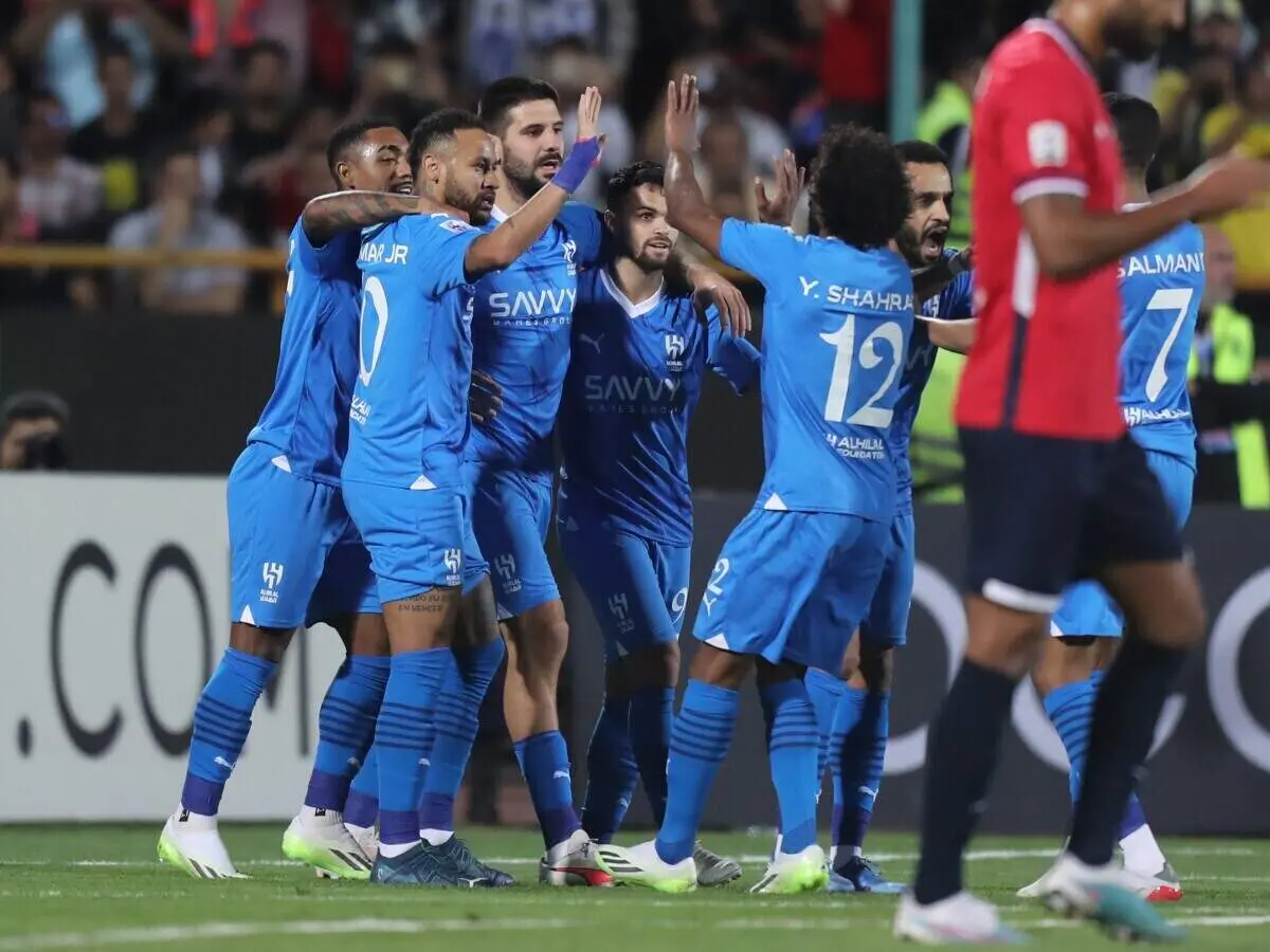 ورود جنجالی سفیر عربستان به هتل محل اقامت تیم الهلال+فیلم