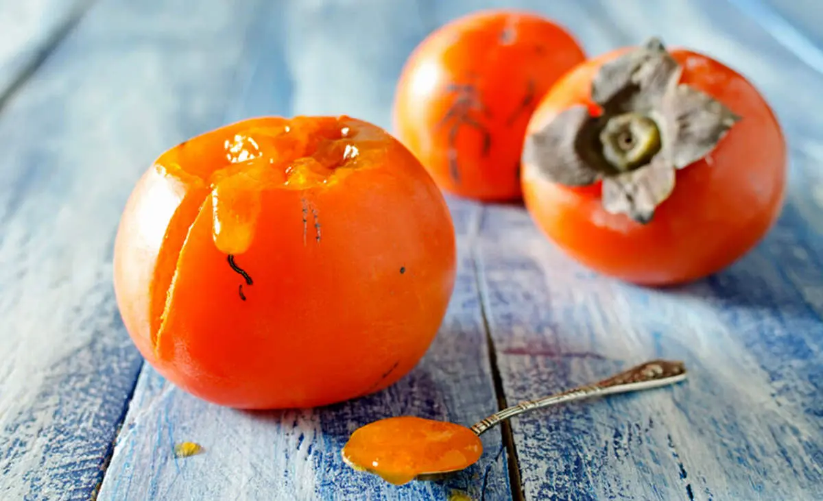 درباره خواص، مضرات و طبع میوه خرمالو
