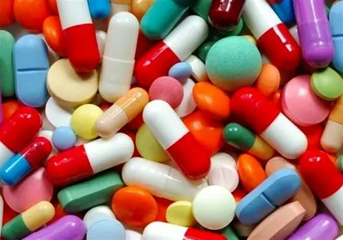 چگونه داروها و مولتی‌ویتامین را بدون تداخل مصرف کنیم؟
