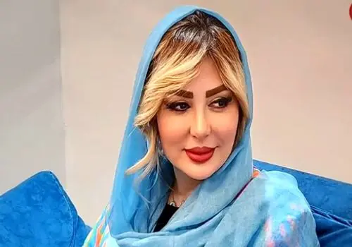 «نیوشا ضیغمی» 35 ساله و همسرش در حرم امام رضا (ع)؛ سال 94