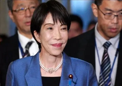 معاون عراقچی: به برخی کشورها اجازه عبور از تنگه هرمز را داده‌ شده است 