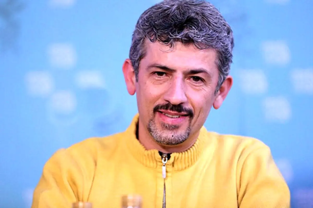 سیروس همتی از همسر و دختران جوان خود رونمایی کرد.