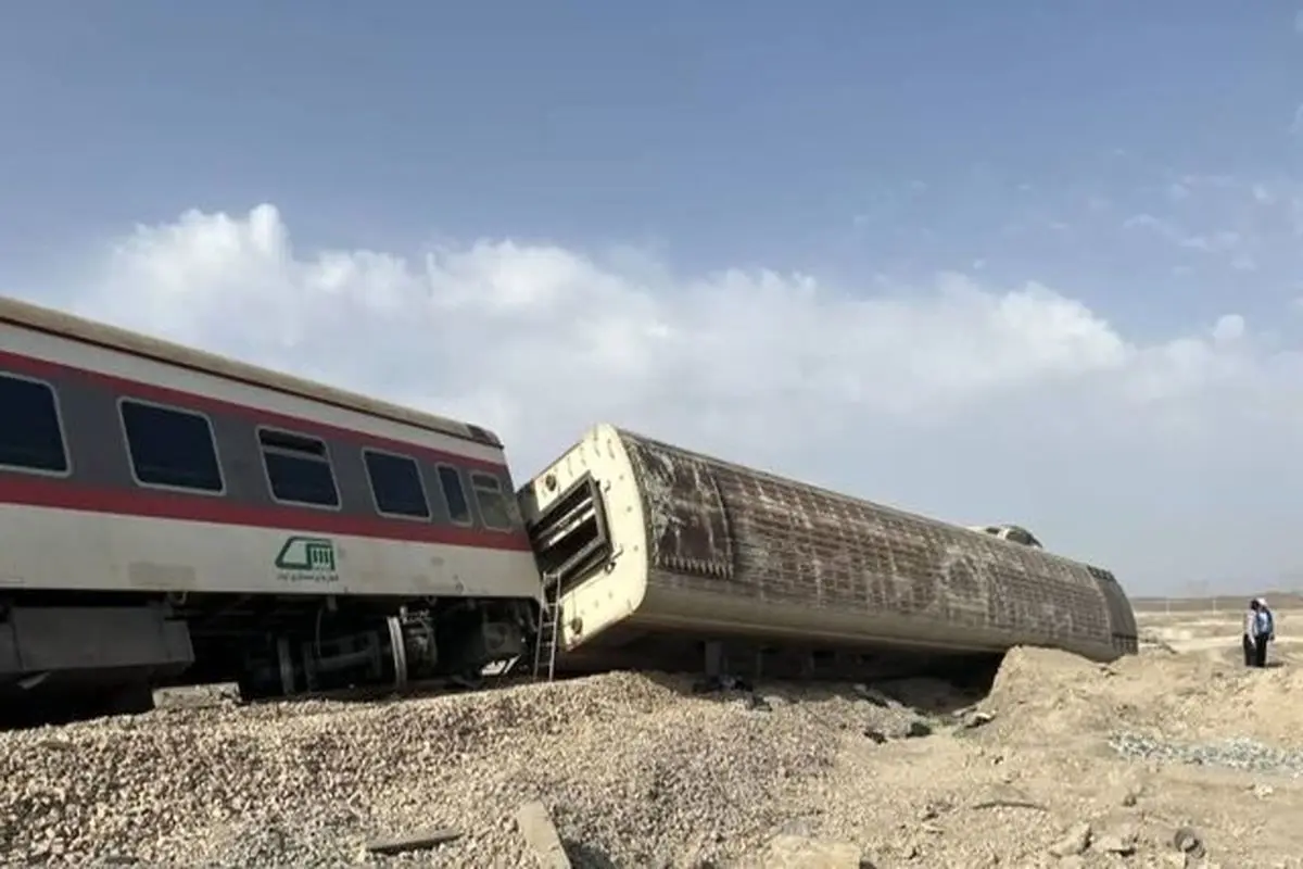 قطار مسافری تهران- کرمان دچار سانحه شد