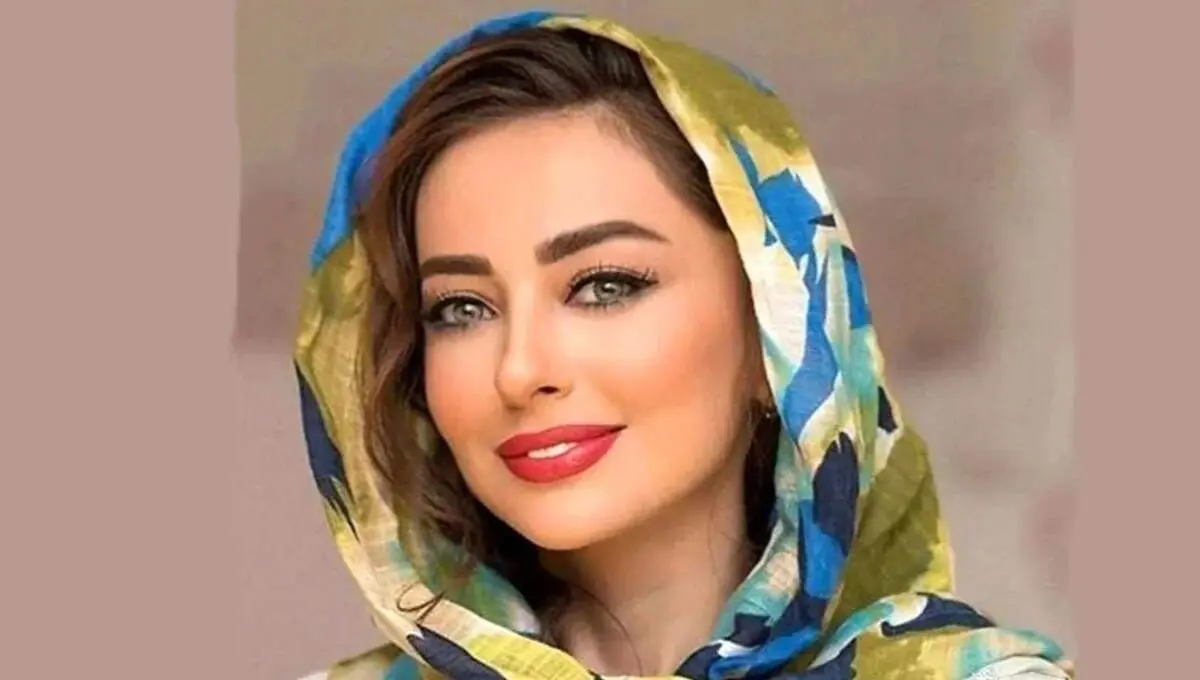 استایل تمام‌صورتی نفیسه روشن در کنار حیوان خانگی‌اش!