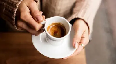 قهوه و سردرد؛ آیا کافئین واقعاً مؤثر است؟