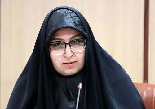  نرجس سلیمانی خواستار صدور گواهینامه موتورسیکلت برای بانوان شد