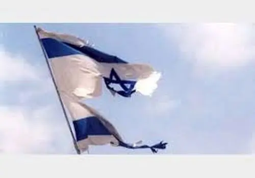 زنده پیدا شدن ٣ نفر از زیر آوار در یک منزل مسکونى مورد هدف رژیم صهیونیستى+فیلم