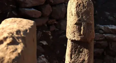 مجسمه‌های انسانی و گوشت غزال در شهر ماقبل تاریخی کاراهان تپه + تصاویر
