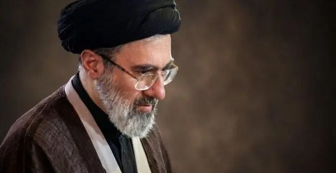 رهبر انقلاب: برجسته‌سازی اختلافات، دشمن را به پیروزی امیدوار می‌کند