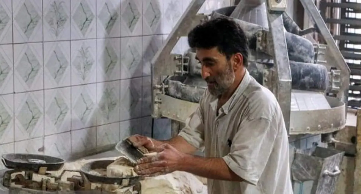 گران‌فروشی پنهان در نانوایی‌ها؛ کارت را بده، سؤال نپرس