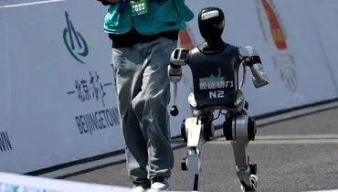 ربات انسان‌نما با قیمت یک گوشی پرچمدار روانه بازار شد

