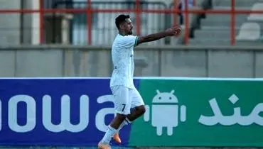 لباس استقلال بر تن گزینه خط حمله پرسپولیس!+ عکس