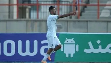 لباس استقلال بر تن گزینه خط حمله پرسپولیس!+ عکس
