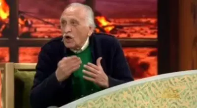 احمد نجفی: آمریکا با این همه تجهیزات در ایران زمین گیر شد/ویدیو 