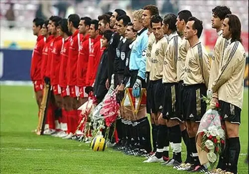 جشن تولد عابدزاده در آمریکا با کیک پرسپولیس