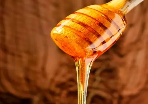 با این ۱۰ خوراکی شکم و پهلو های شما چاق می شود